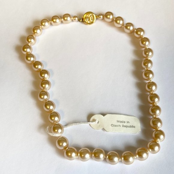Vintage Cream Glass Pearl Necklace 16" 6mm Hand Knotted Choker Length - Picture 6 of 11